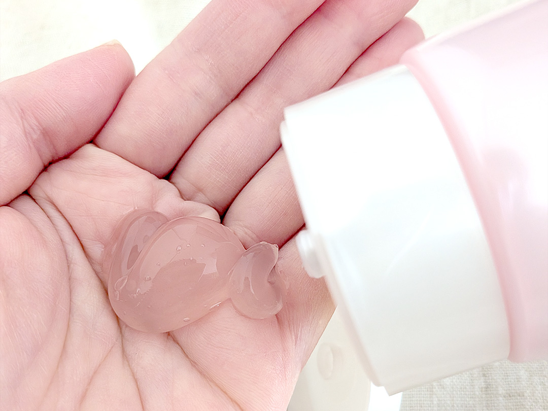 エークレンズはやわらかいジェル